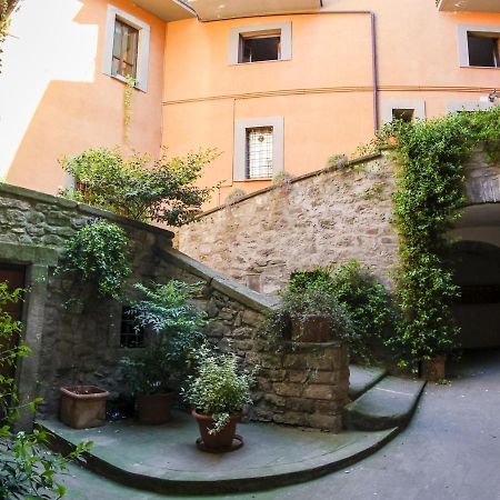 La Rosa Scarlatta Apartment Viterbo Luaran gambar